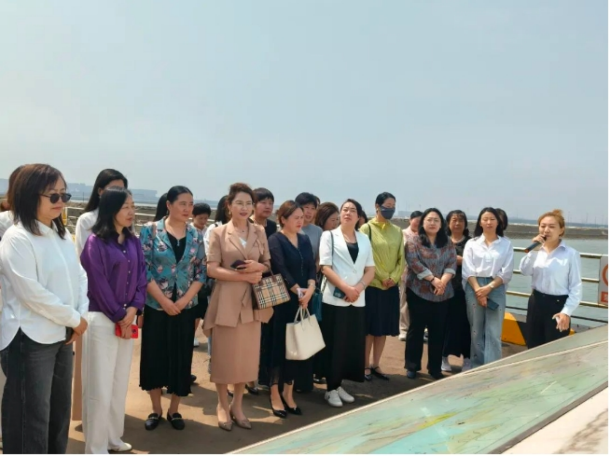 黄骅市女企业家协会赴沧州港务（港口）集团参观恳谈
