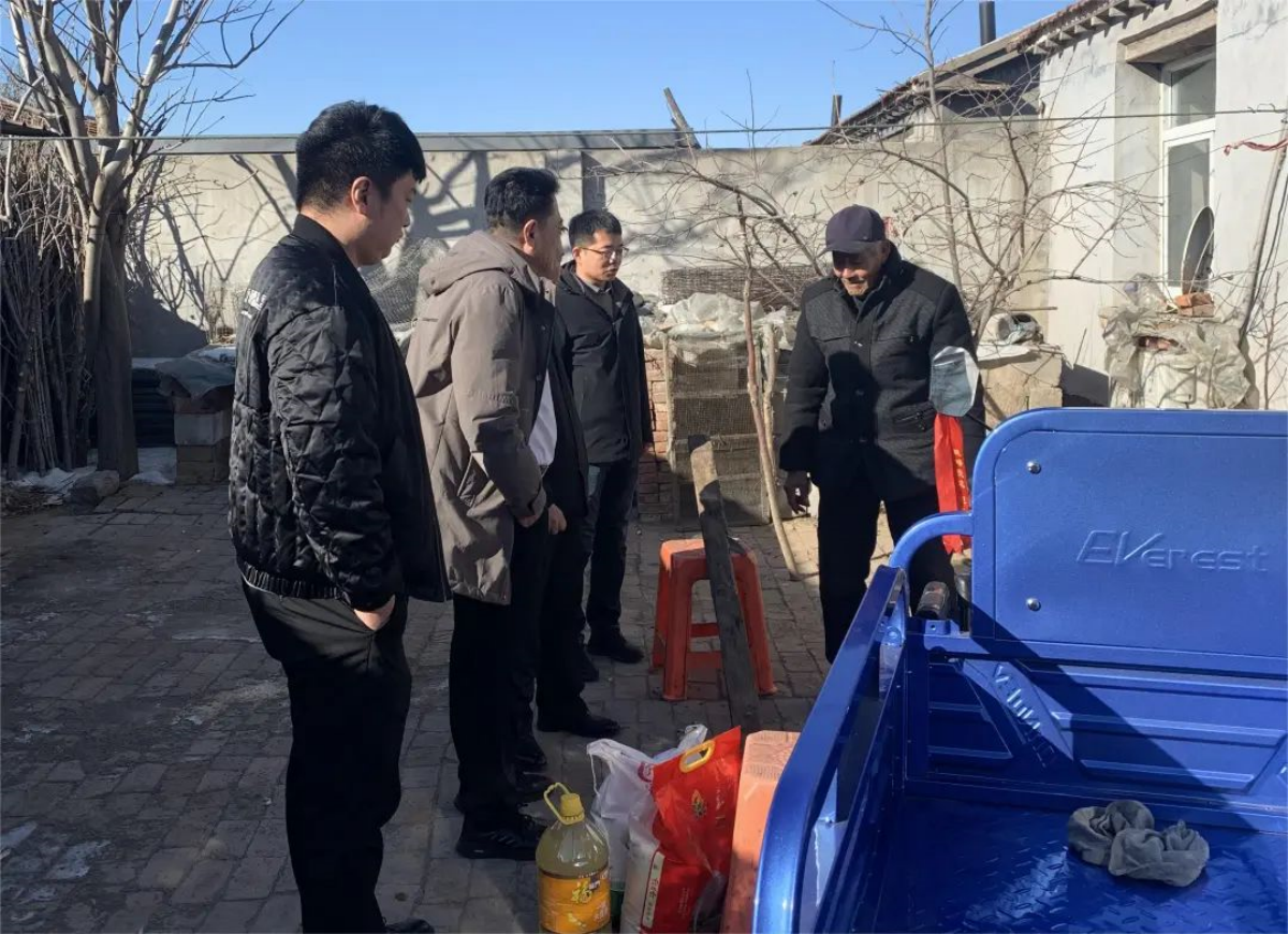 迎新春 送温暖丨集团航务工程公司到定点帮扶村开展慰问活动