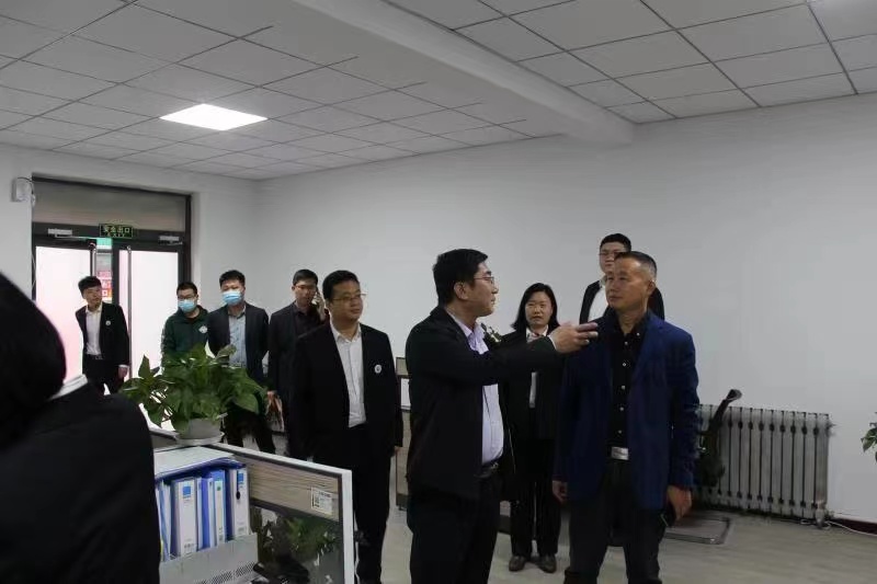 王宝辉董事长一线调研督导集团在建项目及生产经营情况