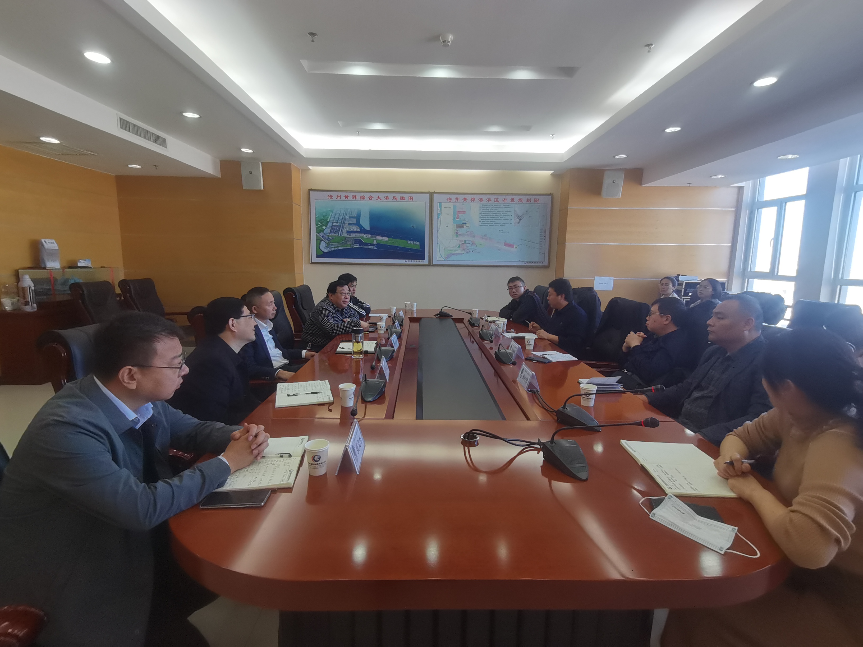 沧州港务集团与沧州市建投、国银华夏租赁召开合作洽谈